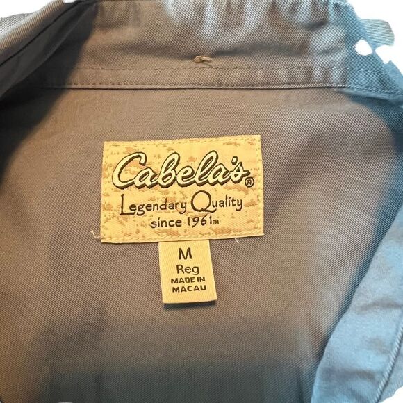 Cabelas light blue button down fishing / utility shirt. - Picture 3 of 9